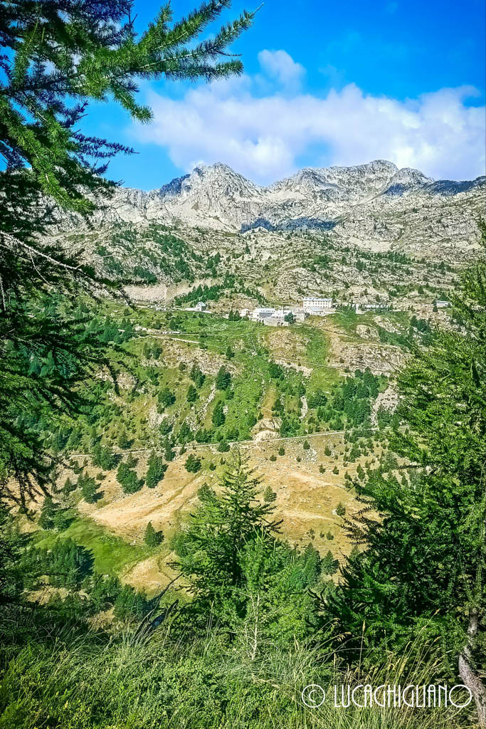 Vinadio Vinadio in bici da corsa: il Santuario di S. Anna visto da lontano